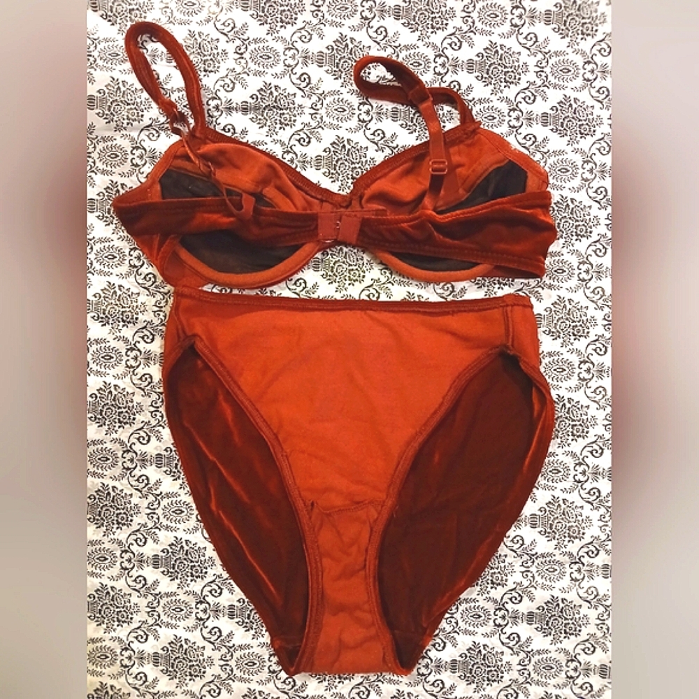 Red Velvet bra & underwear -m - Picture 4 of 5